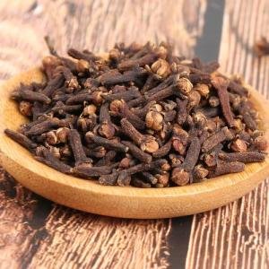 Cloves Stem
